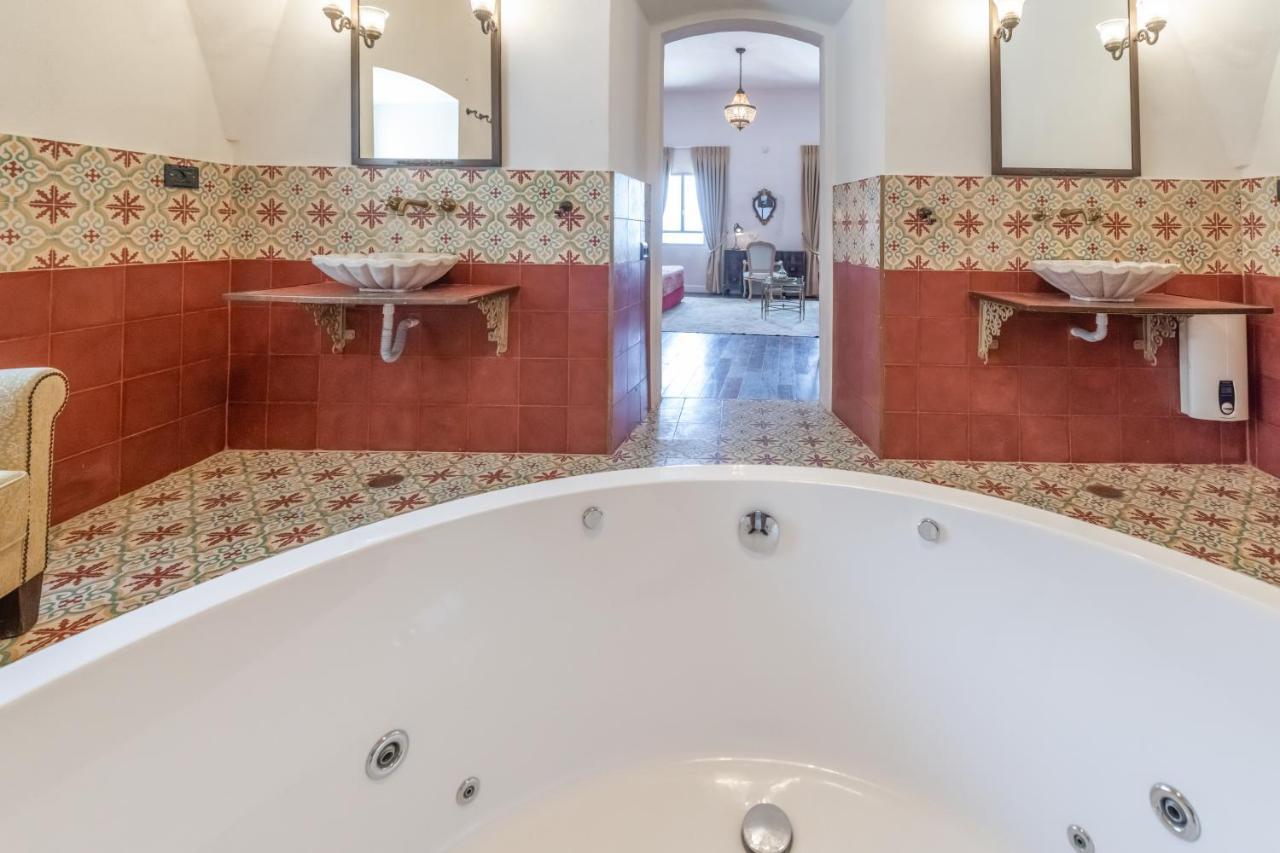 Casa Nova - Luxury Suites & Boutique Apart-Hotel テル・アビブ エクステリア 写真