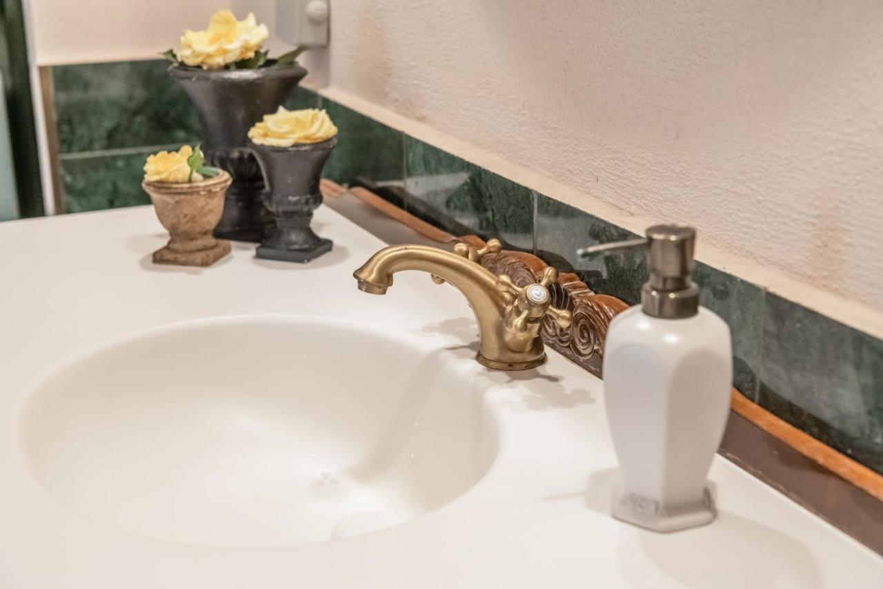 Casa Nova - Luxury Suites & Boutique Apart-Hotel テル・アビブ エクステリア 写真